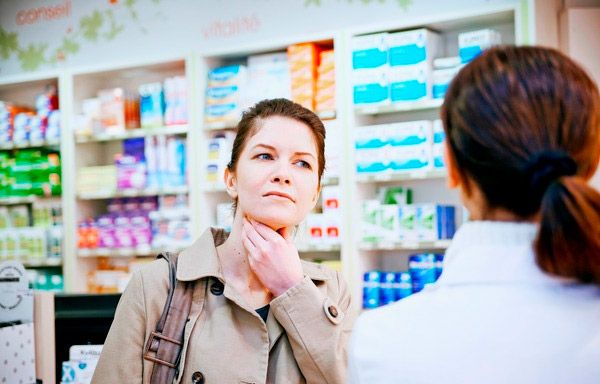 Seleção de medicação para dor na nasofaringe na farmácia