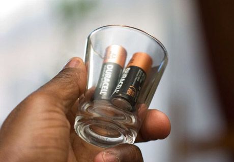 Bebidas energéticas com álcool matam no local